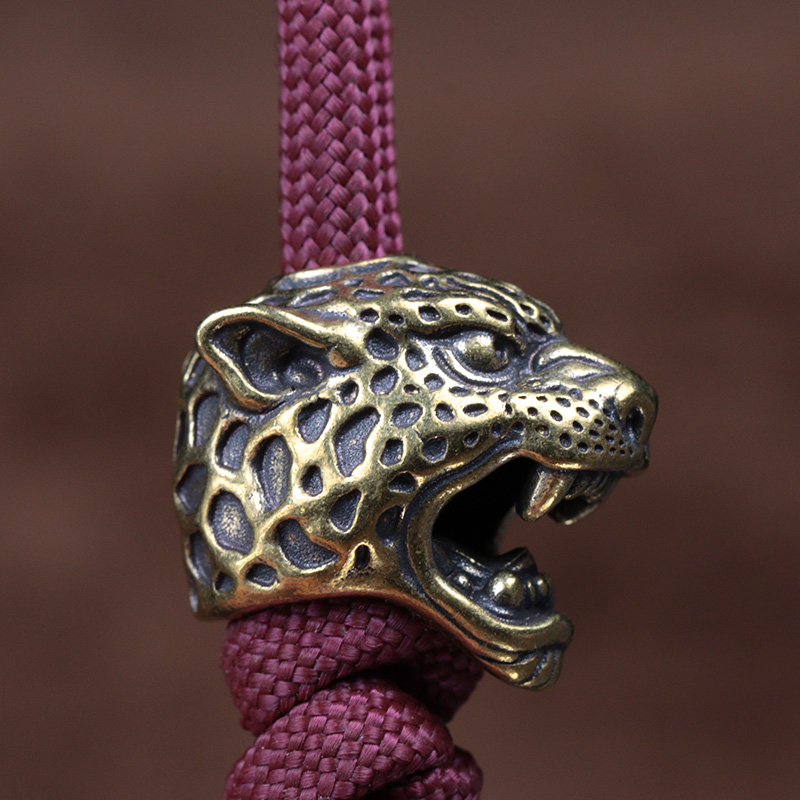 ليوبارد رئيس النحت النحاس سكين - مراجعة Paracord Survival Bracelet وسعره