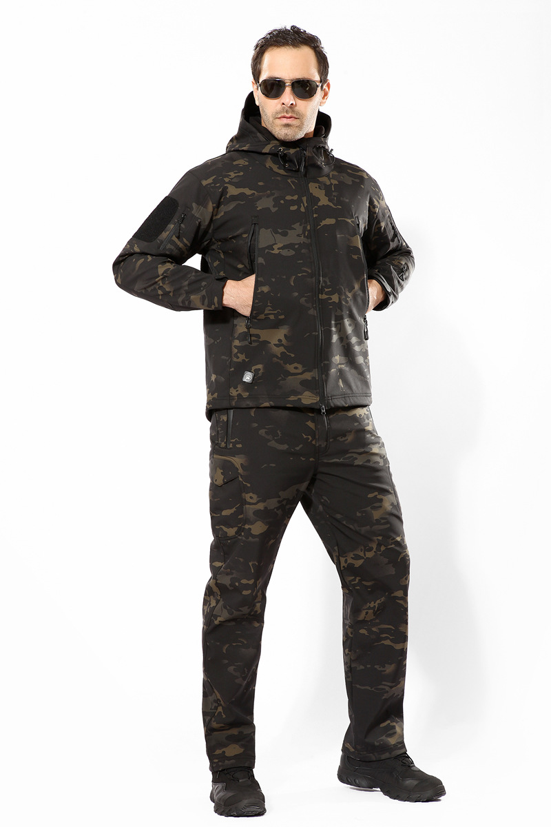 القرش الجلد لينة قذيفة التكتيك - مراجعة Camouflage Hunting Jacket وسعره